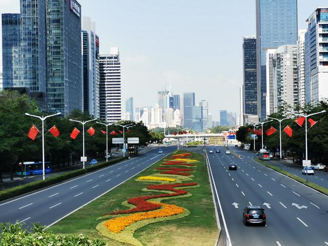 深圳联通电话服务全面解析：畅享高速通信与优质体验